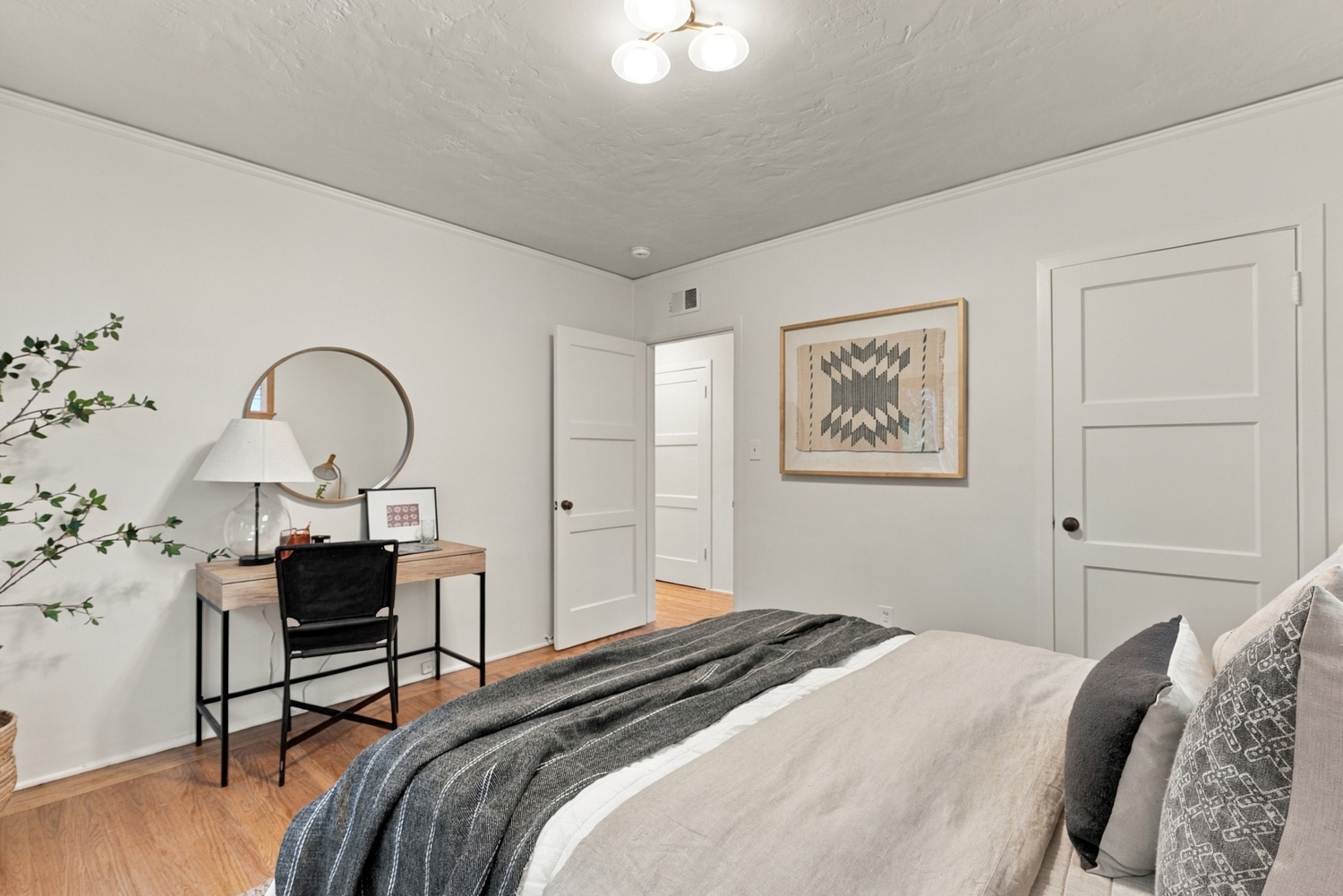 40 Alvarado Ave