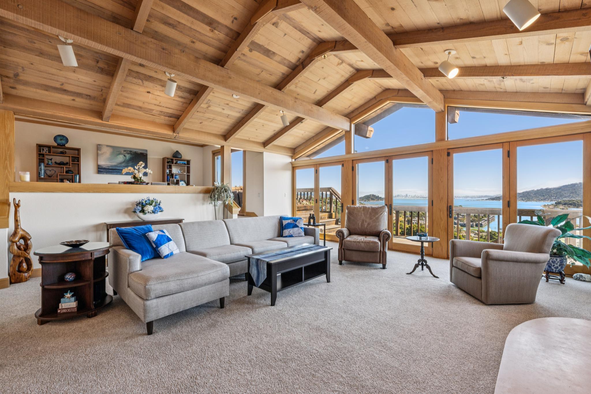 An Exceptional Tiburon Crest Retreat