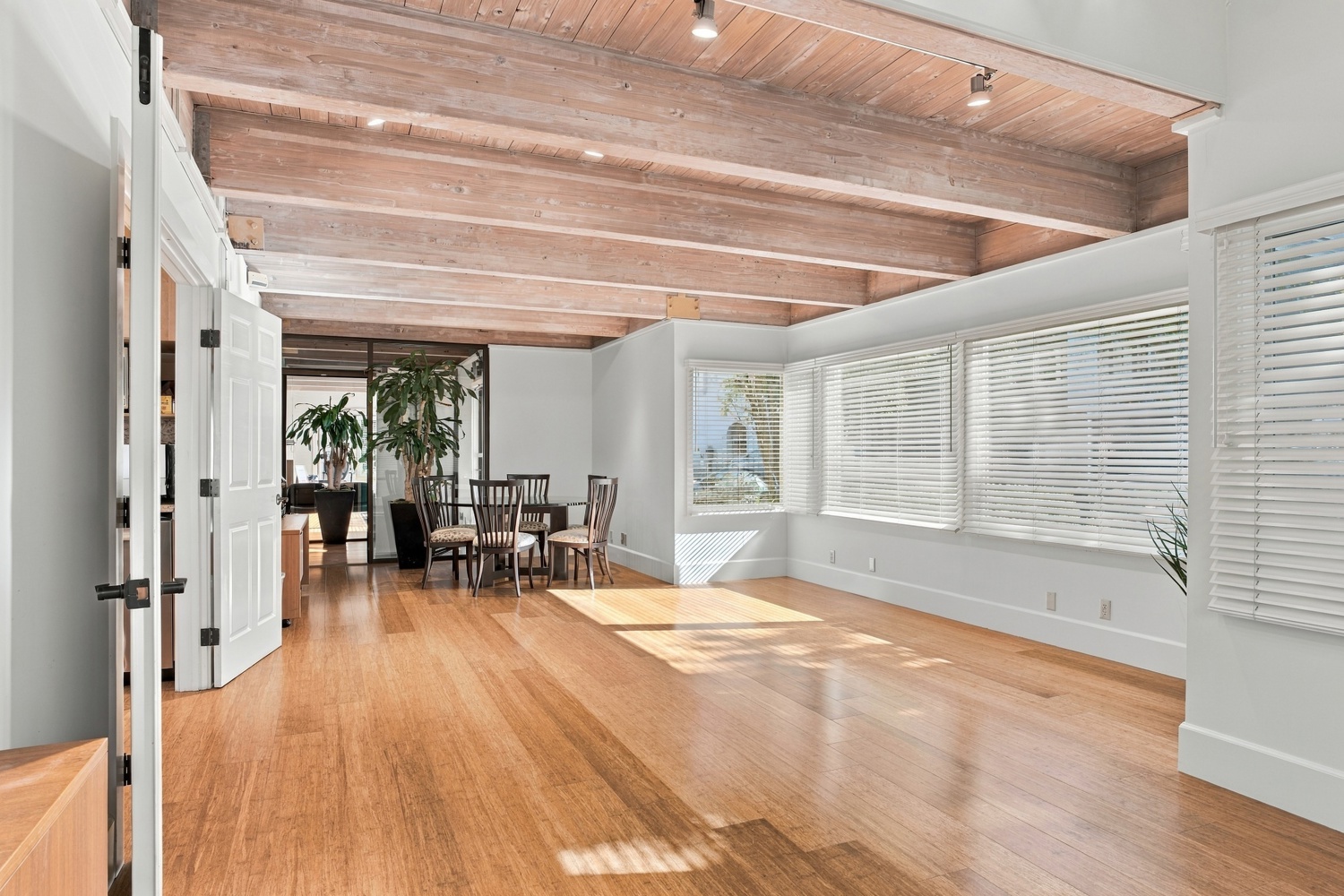 900 Bridgeway