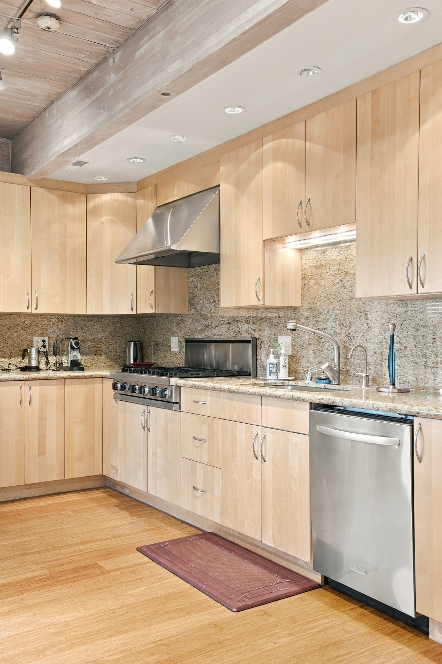 900 Bridgeway