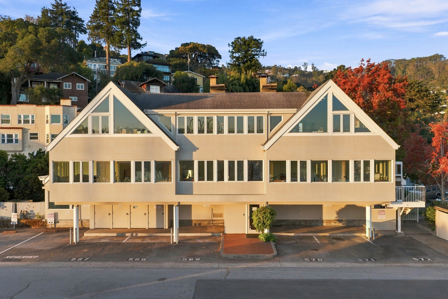 900 Bridgeway